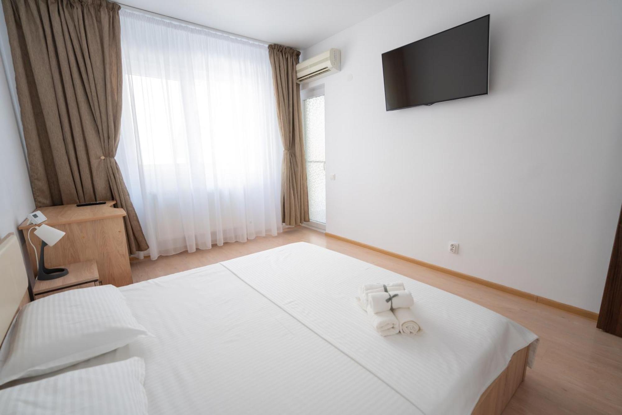 Hotel Studio Titan Bucharest Exterior photo